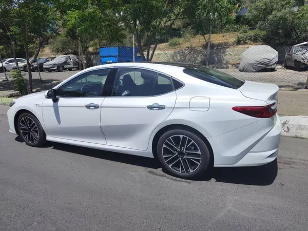 تویوتا، کمری هیبرید