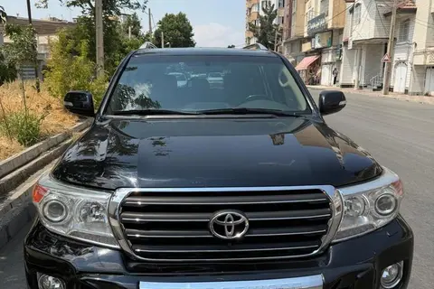 تویوتا، لندکروز چهار در