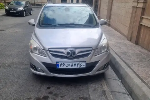 بایک، سابرینا هاچ بک (مونتاژ)
