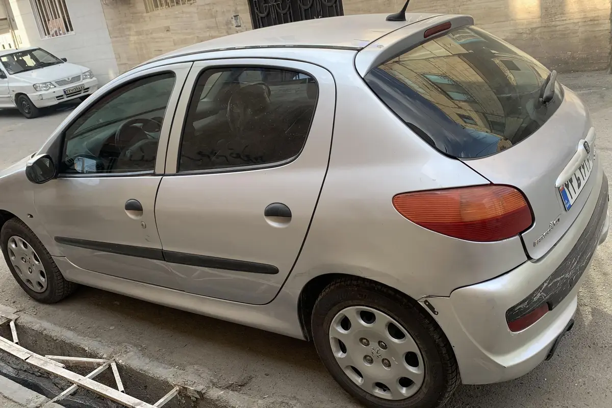 پژو،  206