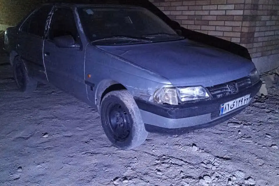 پژو،  405