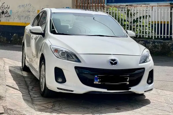 مزدا، 3 نیو صندوق دار