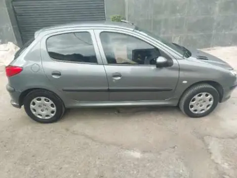 پژو، 206