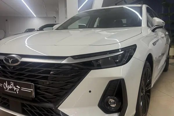 فونیکس، آریزو 8 (Z8)