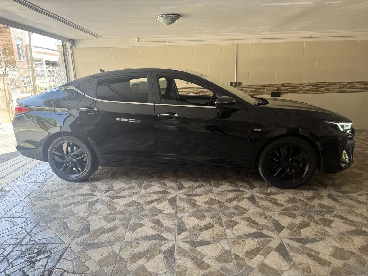 کی ام سی،  J7