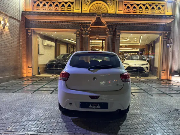 تیبا، هاچ بک