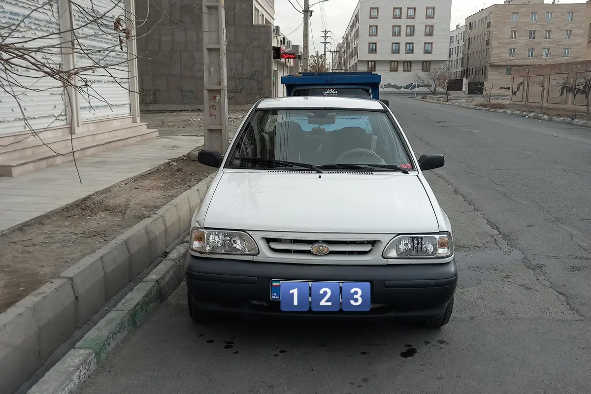 پراید،  صندوق دار