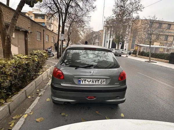 پژو، 206