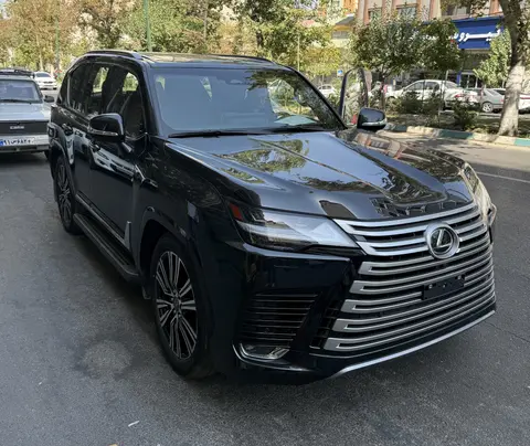 لکسوس، LX