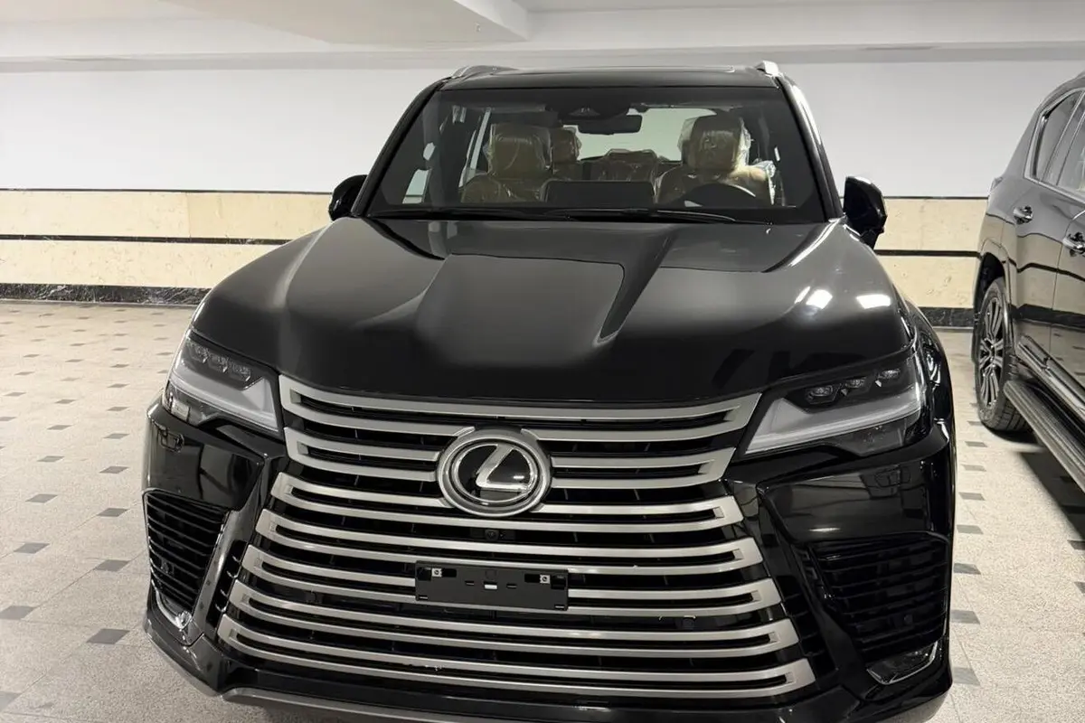 لکسوس،  LX