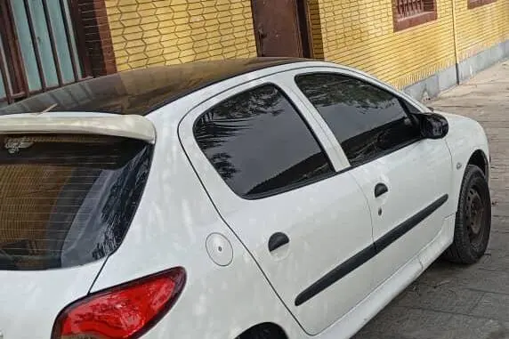 پژو،  206