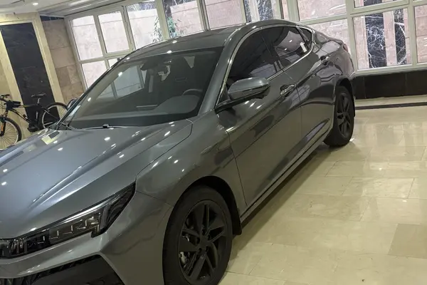 کی ام سی  J7