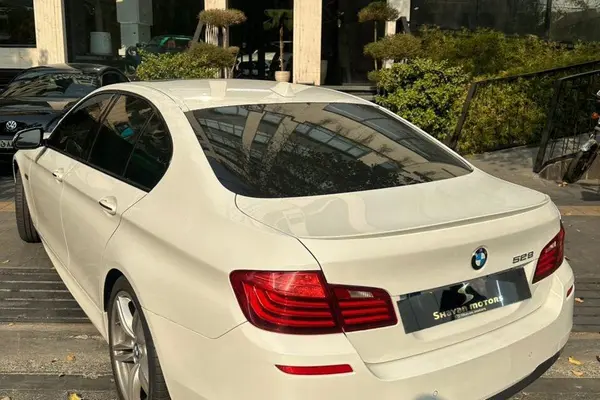 ب ام و، سری 5 سدان