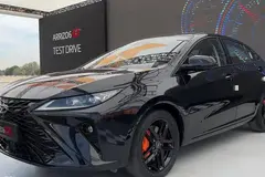 فونیکس، آریزو 6 جی تی (Z6 GT)