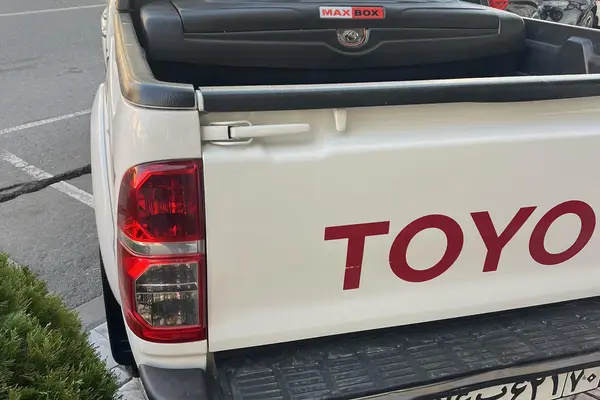 تویوتا، هایلوکس دو کابین