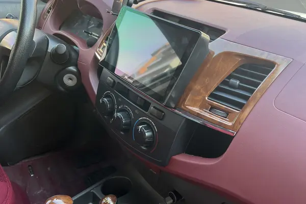 تویوتا، هایلوکس دو کابین