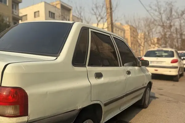 پراید، صندوق دار