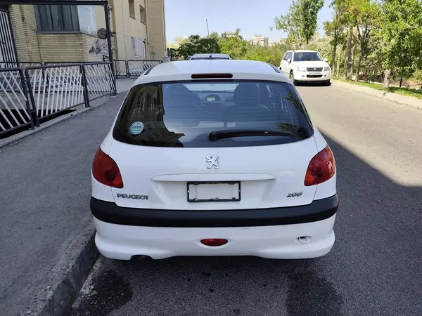 پژو  206
