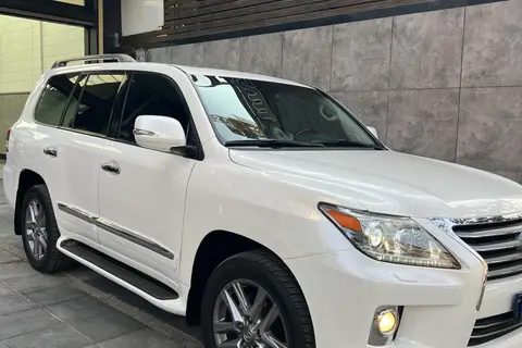 لکسوس، LX