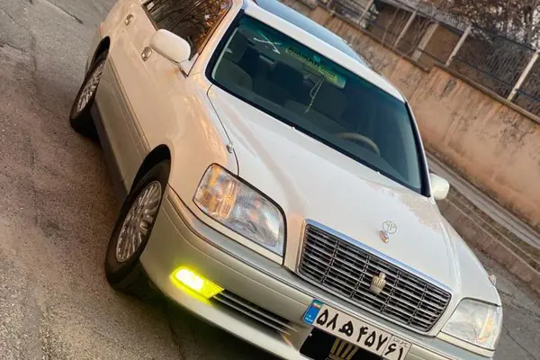 تویوتا، کراون