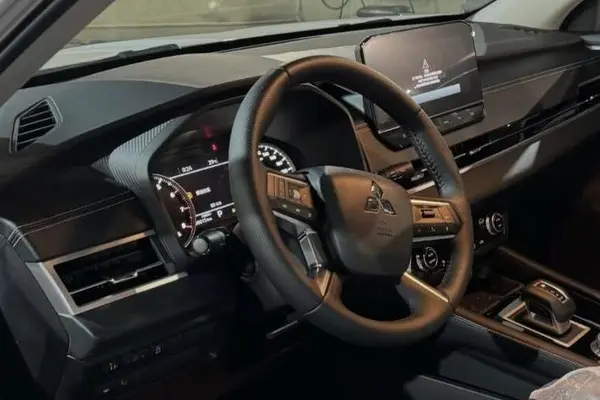 میتسوبیشی، اوتلندر