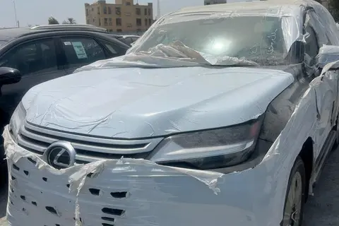 لکسوس، LX