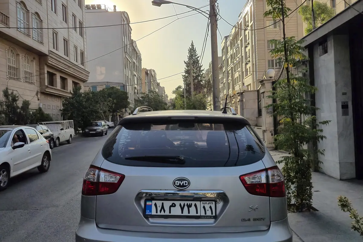 بی وای دی،  S6