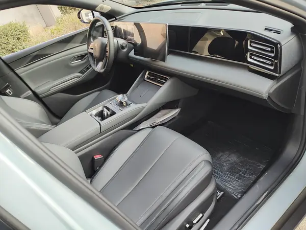 بی وای دی، چین L