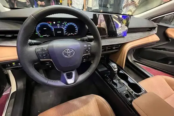 تویوتا، کمری هیبرید