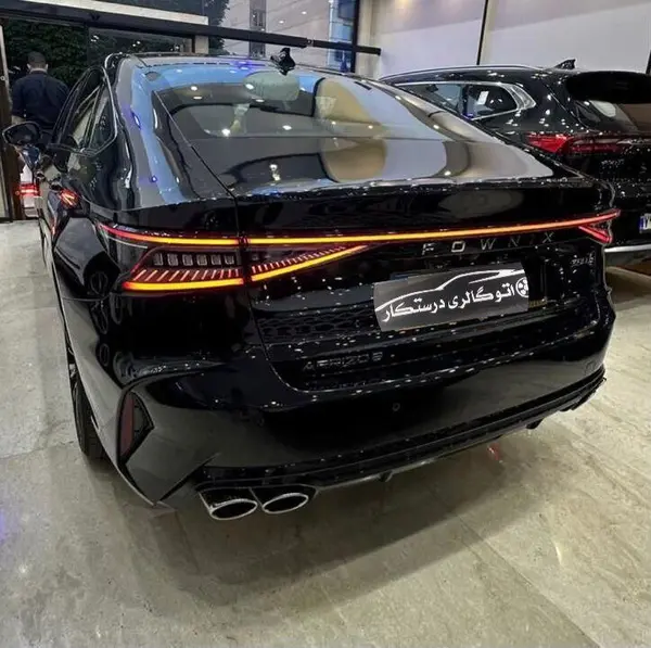 فونیکس، آریزو 8 (Z8)