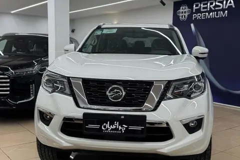 نیسان، ترا