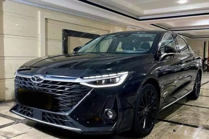 فونیکس،  آریزو 8 (Z8)