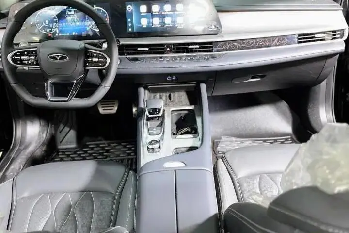 فونیکس،  آریزو 8 (Z8)