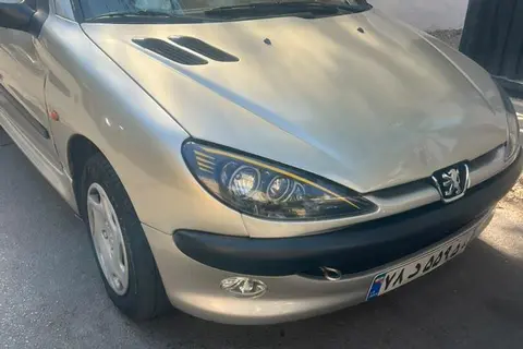 پژو، 206