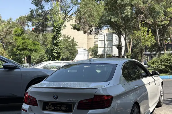 ب ام و  سری 5 سدان