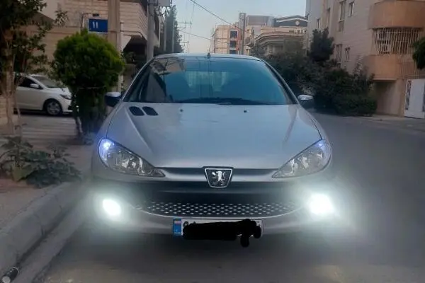 پژو،  206