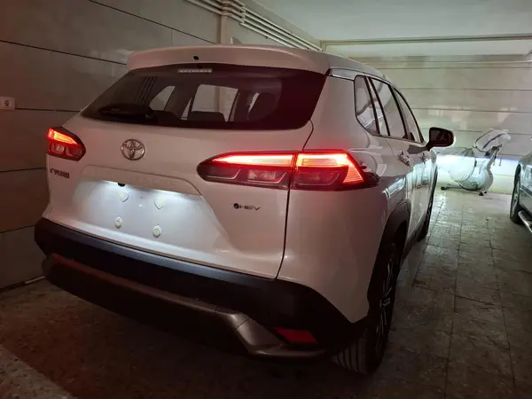 تویوتا، فرانت لندر هیبرید