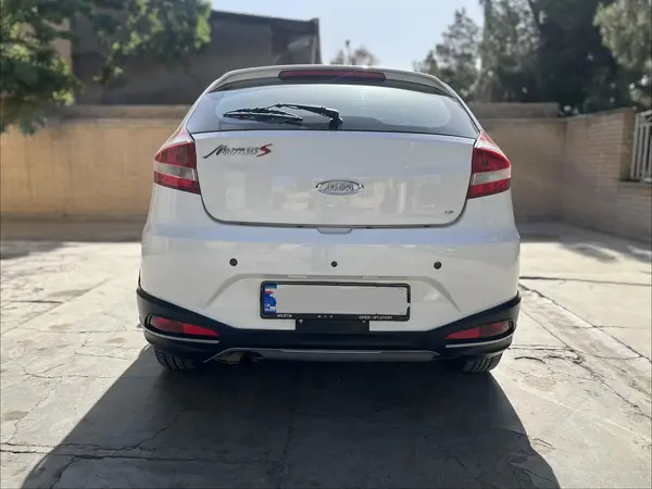 ام وی ام  315هاچ بک