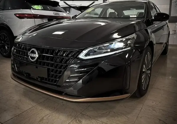 نیسان، آلتیما