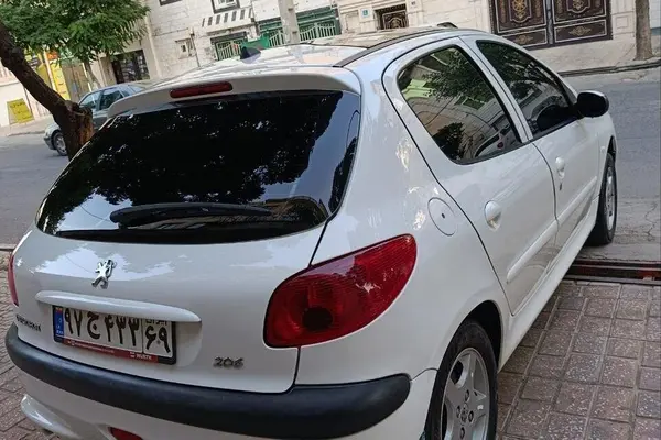 پژو  206