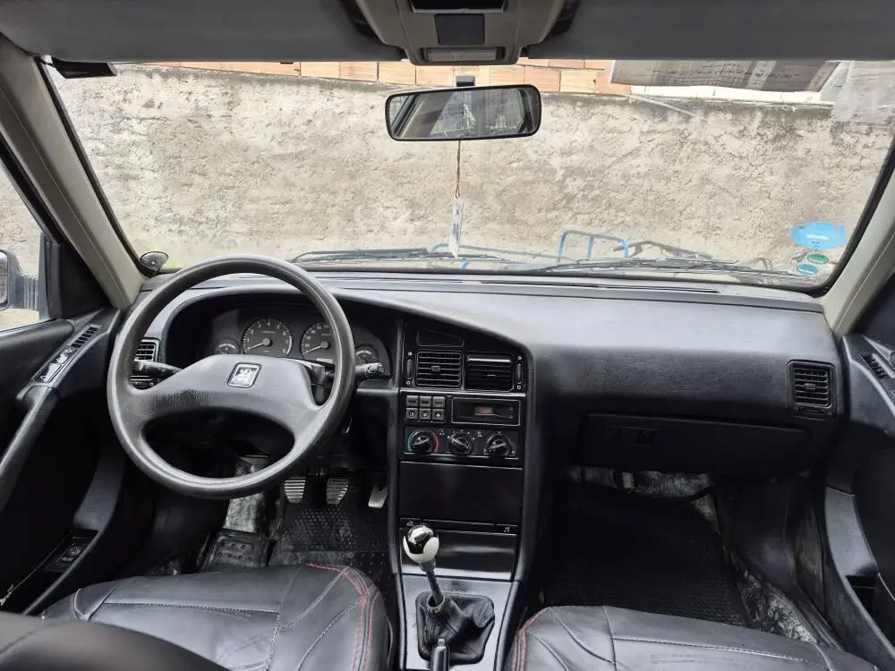 پژو،  405