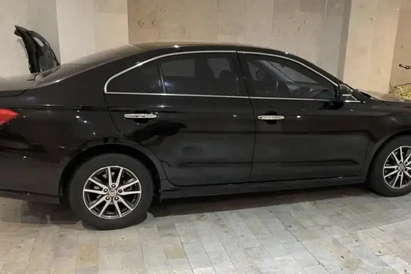 لیفان  820