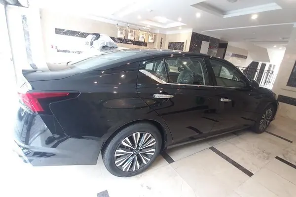 نیسان، آلتیما