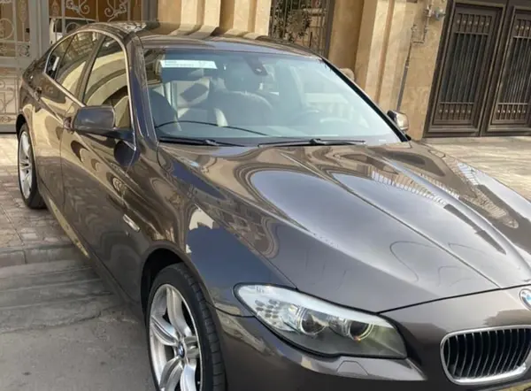 ب ام و، سری 5 سدان