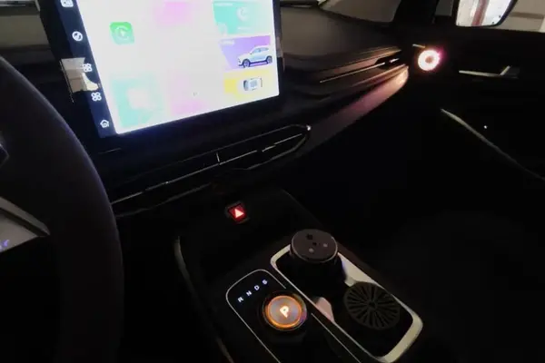 کی ام سی  X5