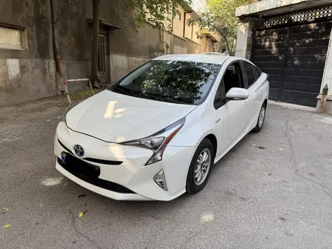 تویوتا، پریوس