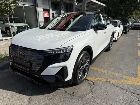 آئودی Q5 e-tron