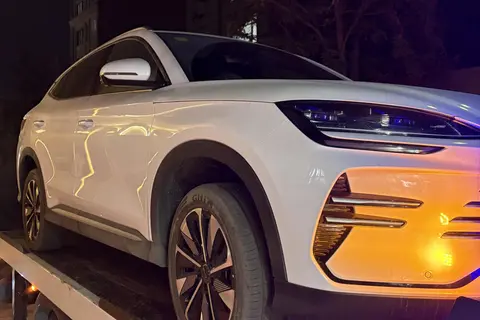 بی وای دی، سانگ پلاس DMi