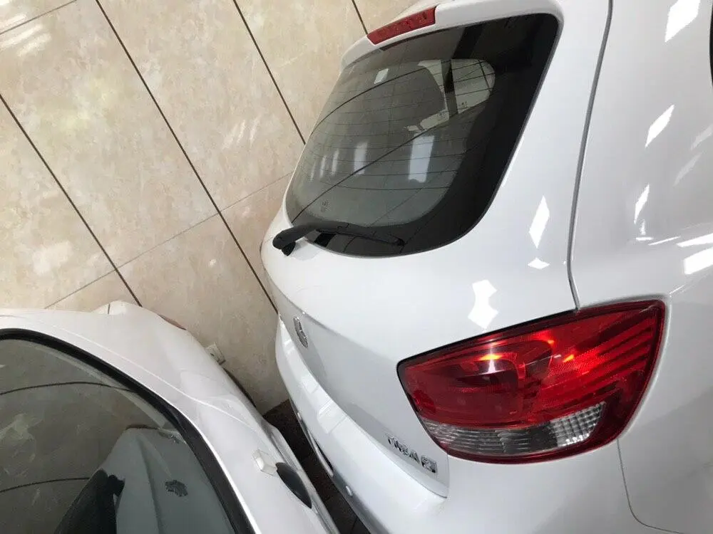 تیبا،  هاچ بک