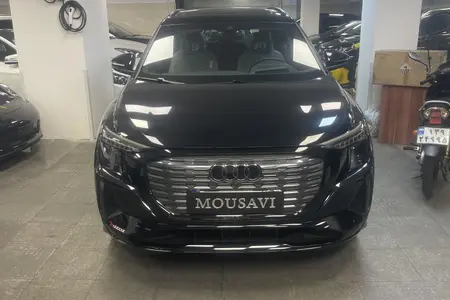آئودی Q4 e-tron